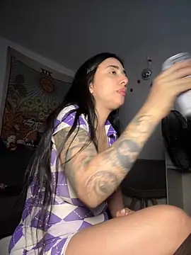 kiaraglam2 online show from 11-25-25, 01:22