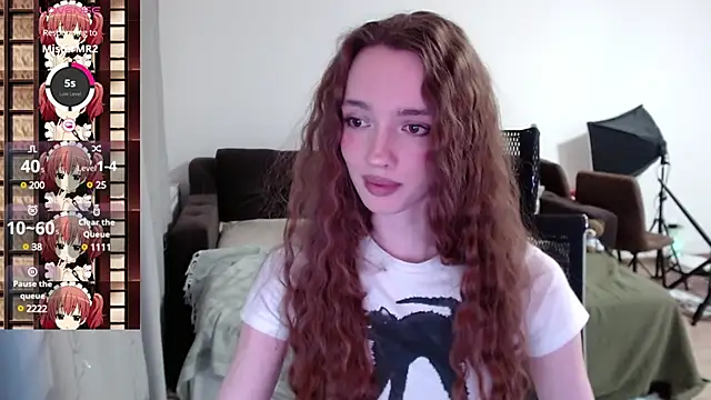 Snapshot of Weeissy chatting on 03-11-25, 10:42 Weeissy online show from 03-11-25, 10:42