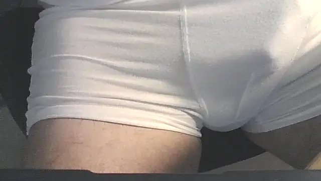 Snapshot of Tallmature6 chatting on 05-11-26, 02:12 Tallmature6 online show from 05-11-26, 02:12