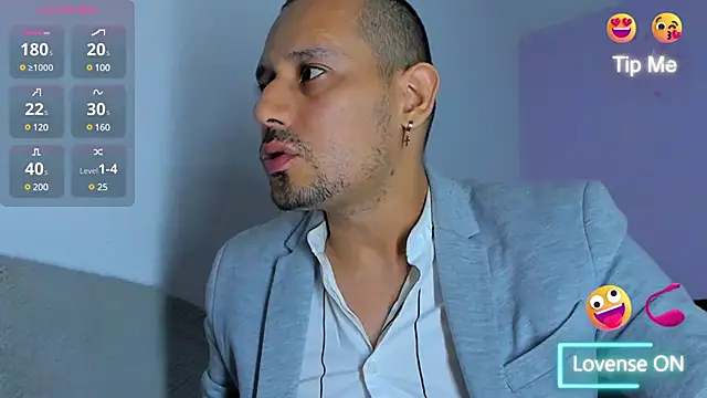 Snapshot of jhonyalzate2 chatting on 12-08-24, 04:04 jhonyalzate2 online show from 12-08-24, 04:04