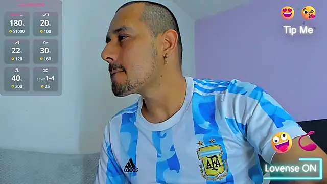 Snapshot of jhonyalzate2 chatting on 12-30-24, 02:42 jhonyalzate2 online show from 12-30-24, 02:42