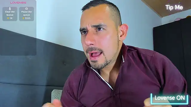 Snapshot of jhonyalzate2 chatting on 09-14-25, 12:10 jhonyalzate2 online show from 09-14-25, 12:10