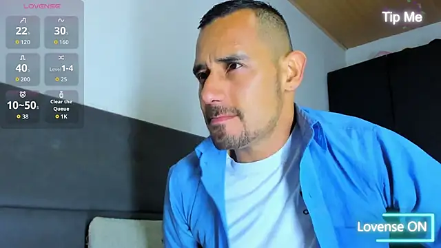 Snapshot of jhonyalzate2 chatting on 10-15-25, 02:44 jhonyalzate2 online show from 10-15-25, 02:44