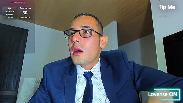 Snapshot of jhonyalzate2 chatting on 10-22-25, 02:12 jhonyalzate2 online show from 10-22-25, 02:12