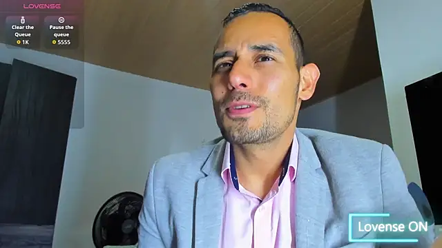 jhonyalzate2 online show from 11-01-25, 12:34