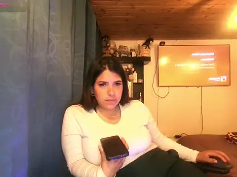 Snapshot of kaaq2 chatting on 02-14-26, 12:18 kaaq2 online show from 02-14-26, 12:18