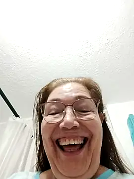 Snapshot of Vicky_Rosse chatting on 10-24-25, 01:29 Vicky Rosse online show from 10-24-25, 01:29