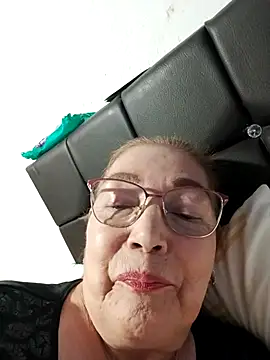 Snapshot of Vicky_Rosse chatting on 12-20-25, 05:53 Vicky Rosse online show from 12-20-25, 05:53