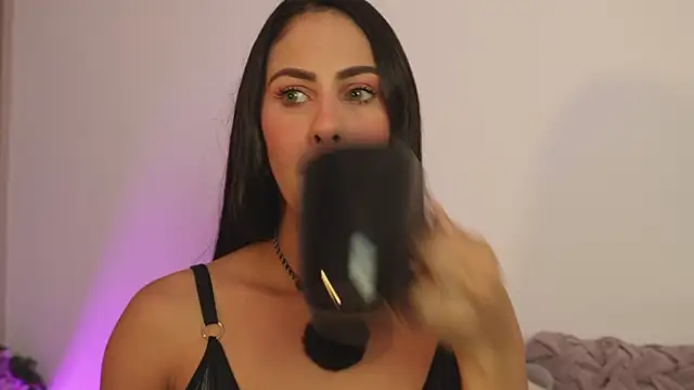 vicky rachell online show from 10-24-25, 03:08