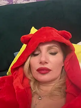 AngelOxy online show from 12-18-24, 06:14