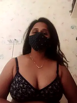 Snapshot of Indiantina chatting on 12-23-24, 09:16 Indiantina online show from 12-23-24, 09:16