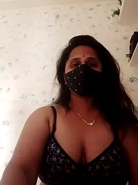 Snapshot of Indiantina chatting on 12-24-24, 08:33 Indiantina online show from 12-24-24, 08:33