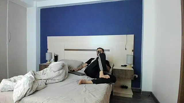 funcouple1985 online show from 03-06-25, 07:10