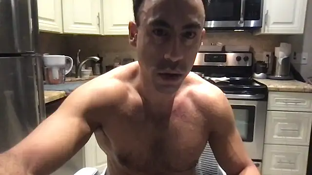 BigGuyMuscle online show from 12-16-25, 09:58