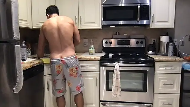 BigGuyMuscle online show from 02-23-26, 07:44