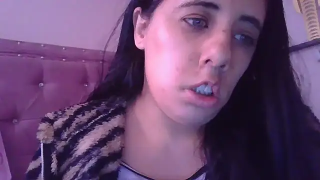 annarose19 online show from 01-15-26, 08:45