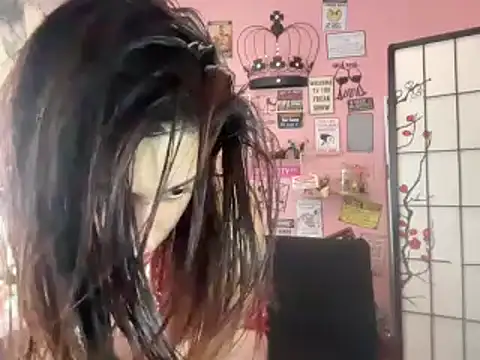 Snapshot of latinacubana chatting on 12-20-24, 06:56 latinacubana online show from 12-20-24, 06:56