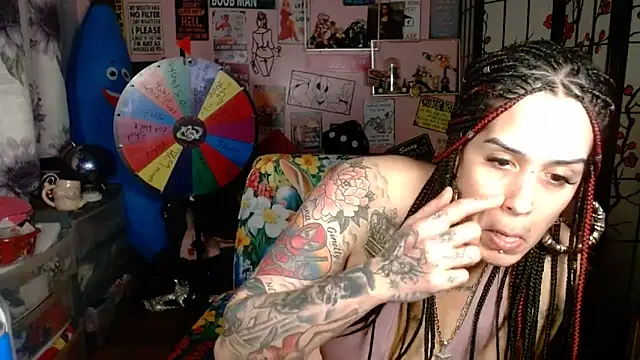 latinacubana online show from 04-01-26, 07:31