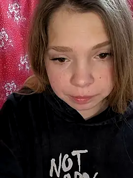 Zuli Kiska online show from 11-22-25, 08:52