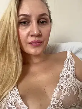 Snapshot of YourBlondee chatting on 02-12-25, 05:58 YourBlondee online show from 02-12-25, 05:58