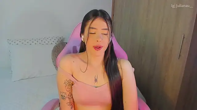 iriswest  online show from 03-13-25, 02:16