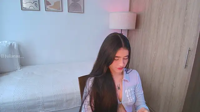 iriswest  online show from 10-19-25, 07:36