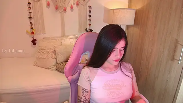 Snapshot of iriswest_ chatting on 02-04-26, 11:42 iriswest online show from 02-04-26, 11:42