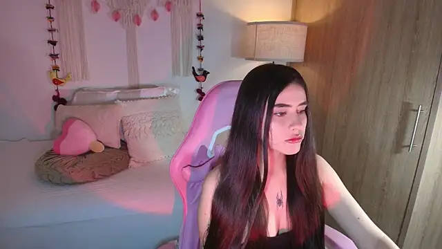 Snapshot of iriswest_ chatting on 02-14-26, 12:07 iriswest online show from 02-14-26, 12:07