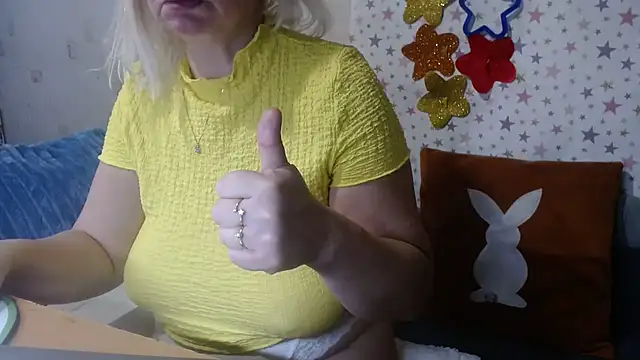 QueenLana online show from 11-15-25, 05:16