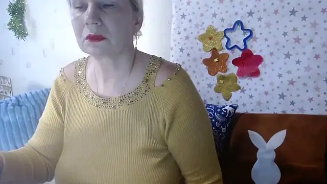 QueenLana online show from 12-21-25, 11:06