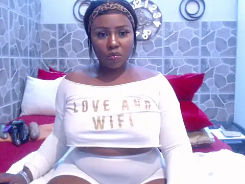 Snapshot of THREEHOLESPLEASURE99 chatting on 10-21-25, 01:34 THREEHOLESPLEASURE99 online show from 10-21-25, 01:34