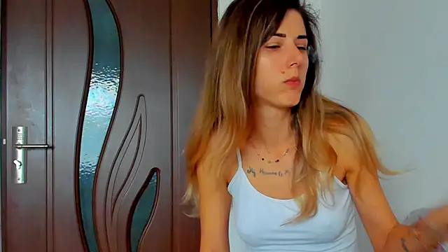 Snapshot of marie_marie03 chatting on 11-05-25, 08:14 marie marie03 online show from 11-05-25, 08:14