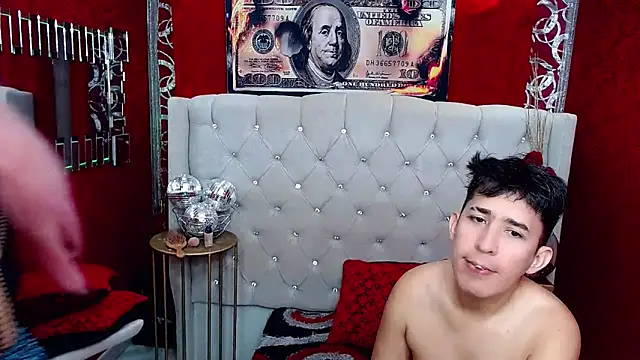 Snapshot of shannentrans chatting on 12-03-24, 11:46 shannentrans online show from 12-03-24, 11:46