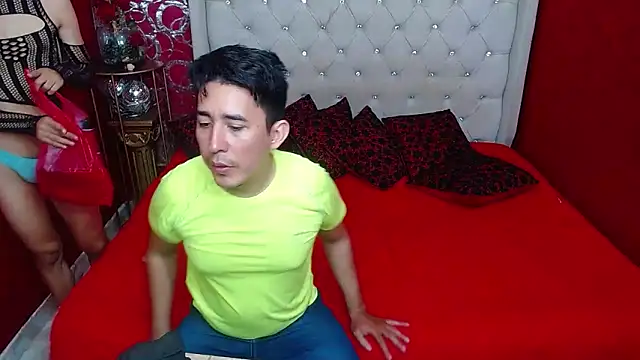 Snapshot of shannentrans chatting on 03-21-25, 07:02 shannentrans online show from 03-21-25, 07:02