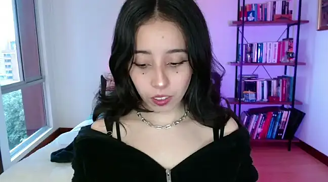 babyluna 8 8 online show from 12-31-24, 10:56