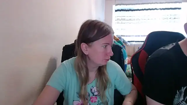 PeterAndJen online show from 09-16-25, 05:41