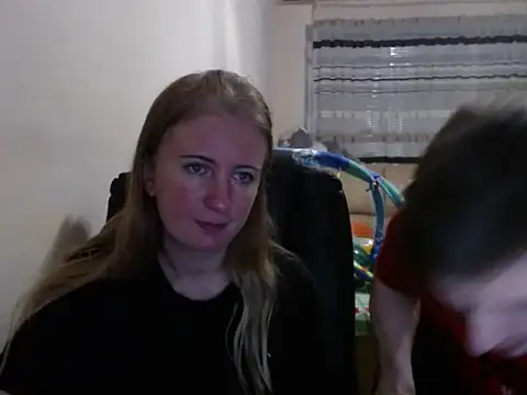 PeterAndJen online show from 09-25-25, 06:22