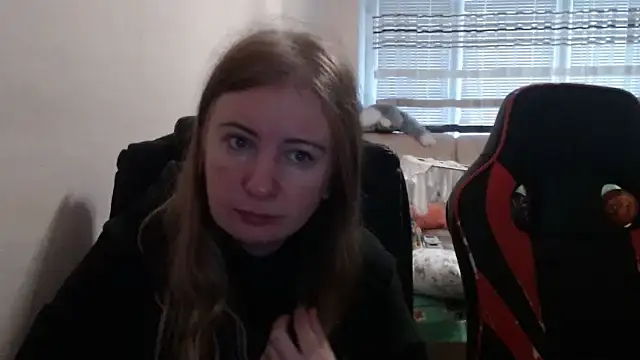 PeterAndJen online show from 10-24-25, 06:10