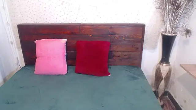 NikkieMilky online show from 09-18-25, 02:35