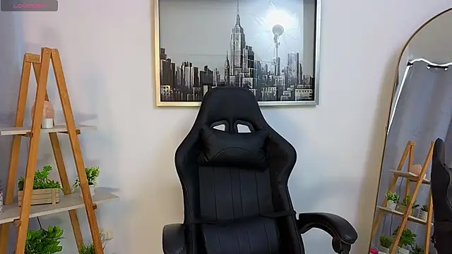 bella  adams online show from 10-09-25, 07:45