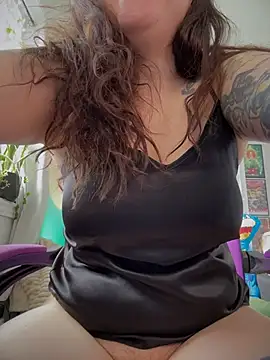 JennKenobi online show from 02-26-26, 03:44