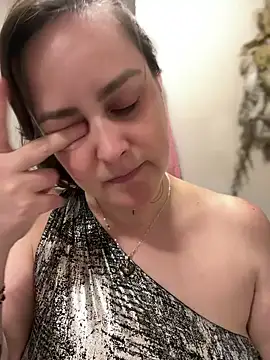 Snapshot of misslulipop chatting on 12-09-24, 07:06 misslulipop online show from 12-09-24, 07:06