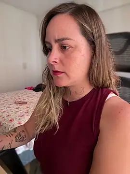 Snapshot of misslulipop chatting on 03-19-25, 08:00 misslulipop online show from 03-19-25, 08:00