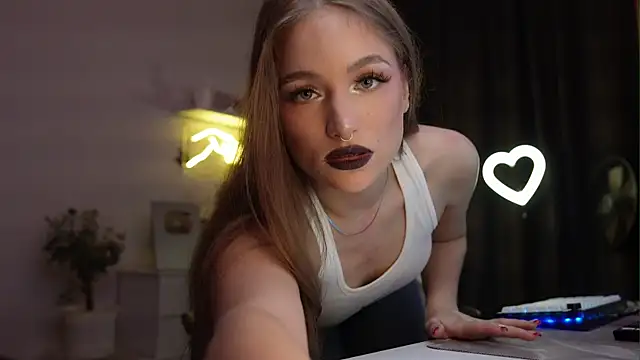 Snapshot of MrsTenderBeast chatting on 09-14-25, 03:11 MrsTenderBeast online show from 09-14-25, 03:11