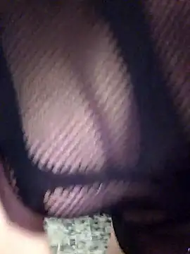 kylie blck online show from 10-30-25, 04:08