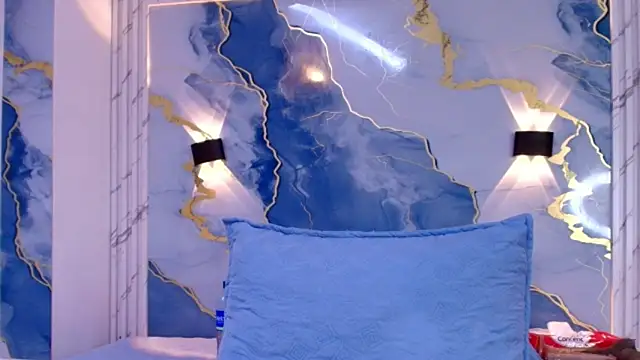 lorrayne  online show from 10-09-25, 12:14