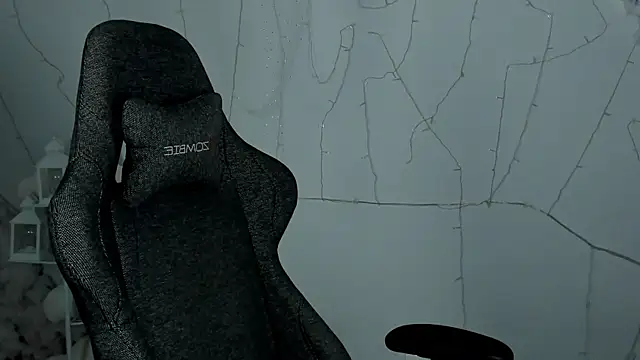 AsheLucker online show from 01-31-25, 02:58