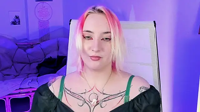 AsheLucker online show from 03-13-25, 06:05