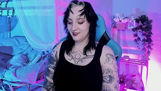 AsheLucker online show from 10-08-25, 10:40