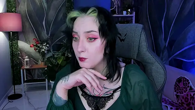 AsheLucker online show from 10-09-25, 11:03